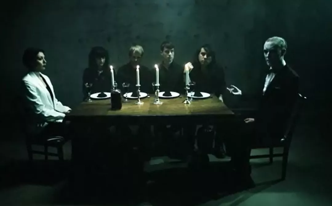 Jord, död och evigt mörker