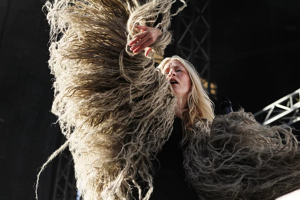 iamamiwhoami släpper samling