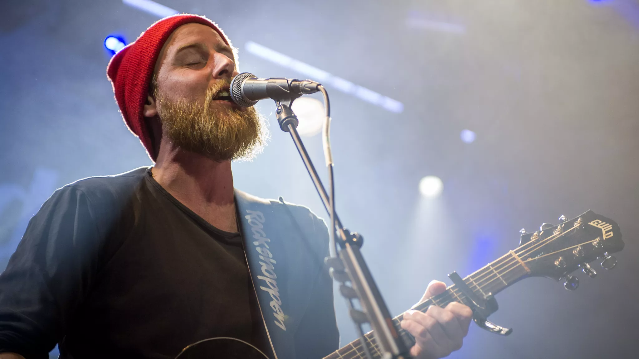 Ordspil er alt andet end ordspild hos skarpt samfundssatiriske Sonja