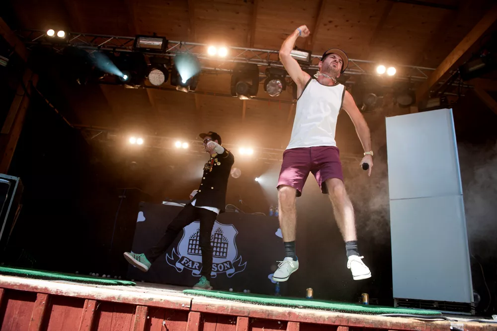 Rapduo planerar att konkurrera ut Bråvalla