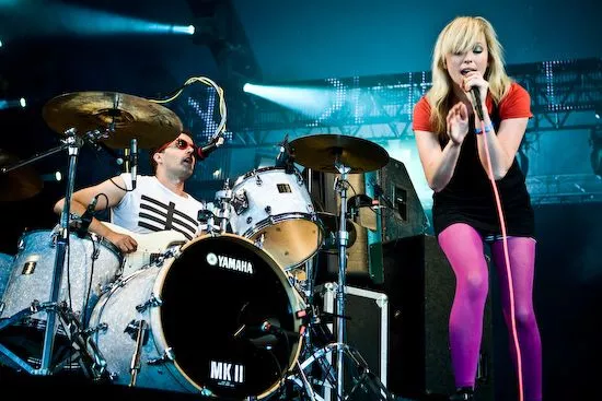 The Ting Tings arbejder sammen med Calvin Harris