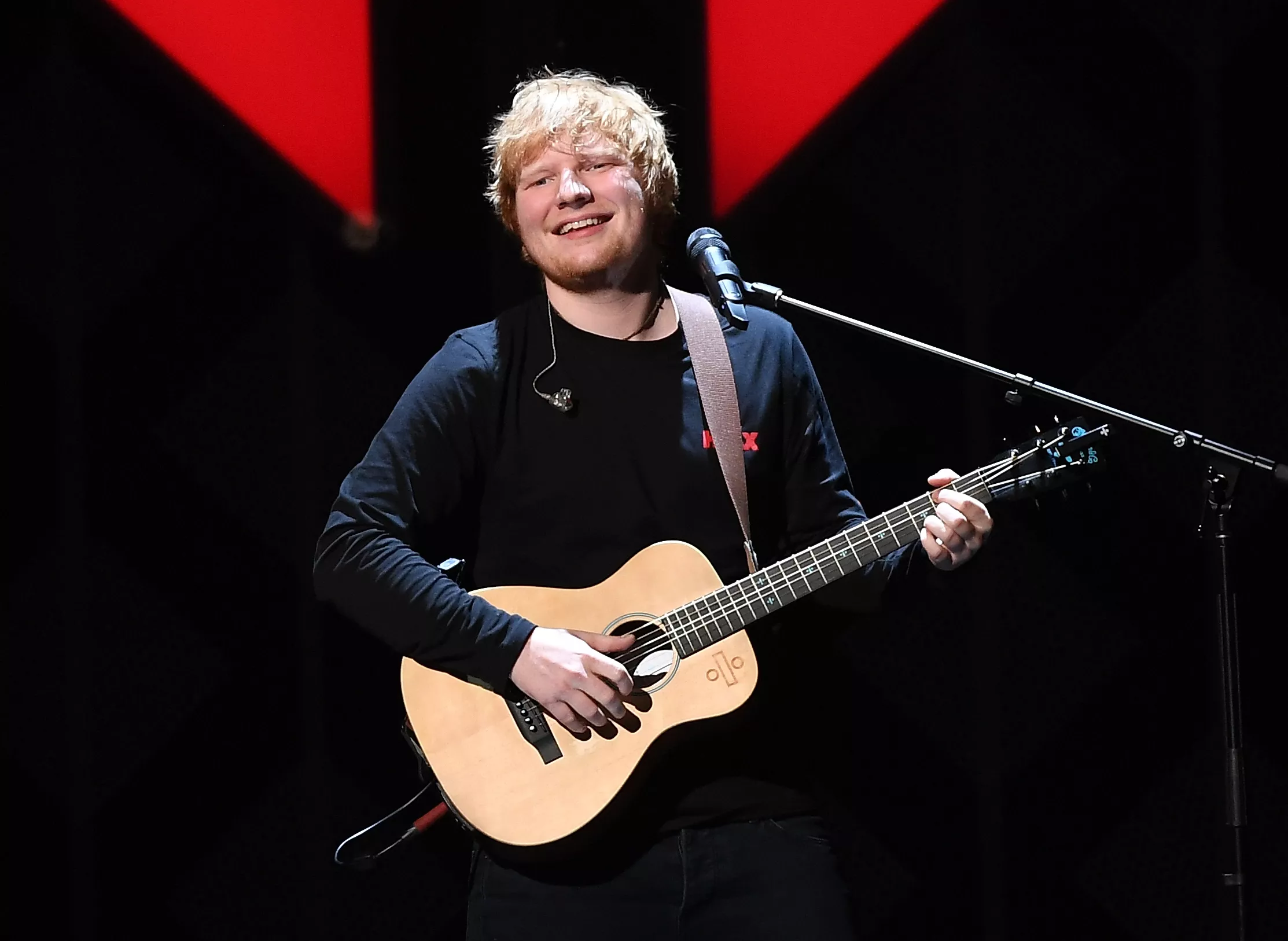 Ed Sheeran fikk uventet besøk på scenen i London