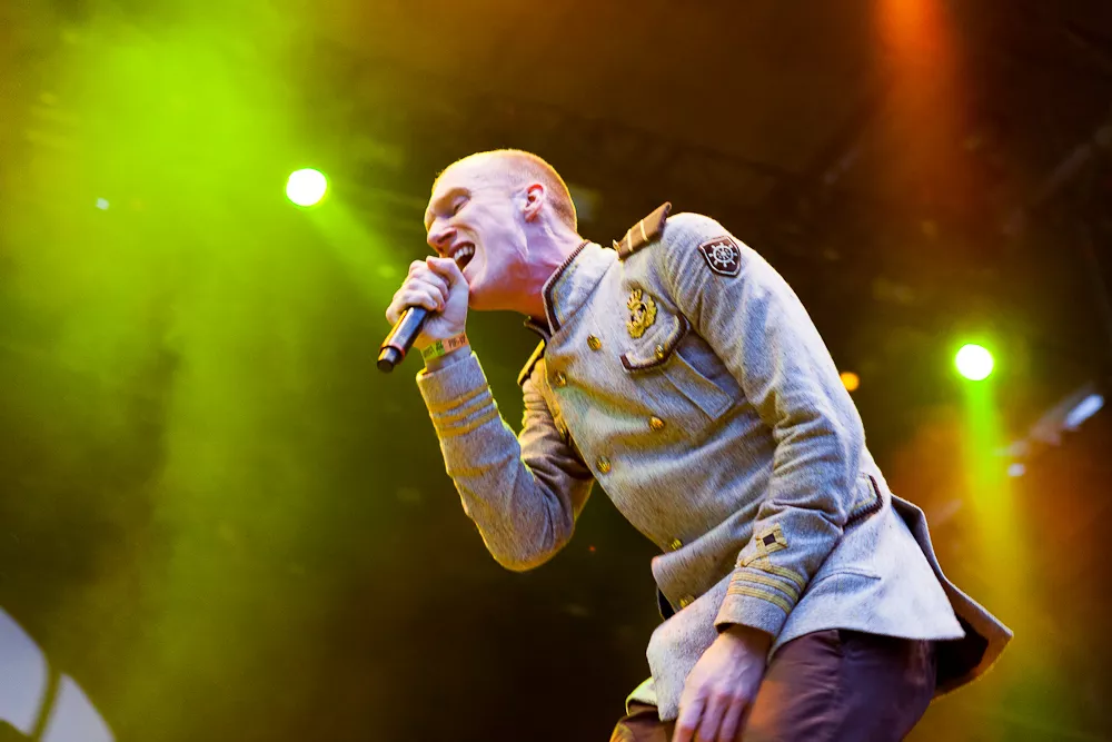 Kapten Röd återvänder med ny singel 