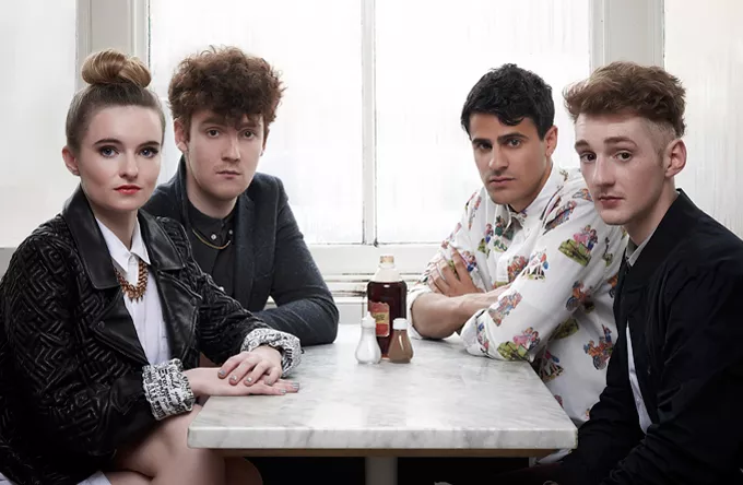 Koncertaktuelle Clean Bandit fusionerer strygere og elektronisk house