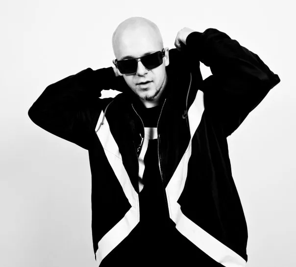 Samarbeid mellom EMI og Knirckefritt