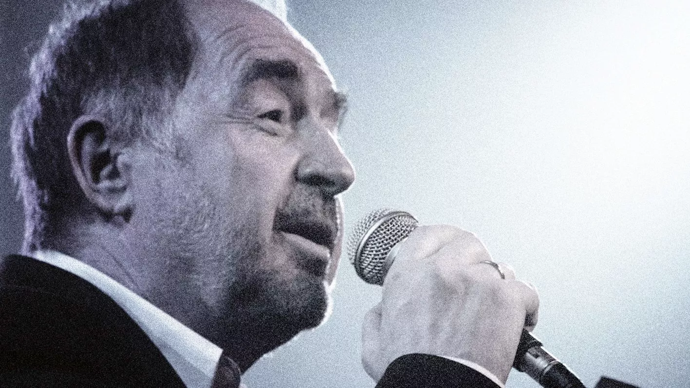 Troubadur i tidens strøm - en samtale med Niels Skousen