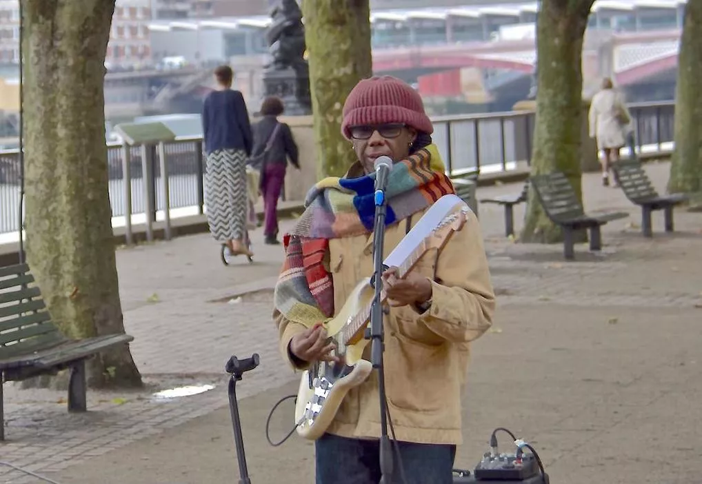 Øya-headliner spilte inkognito på gaten i London