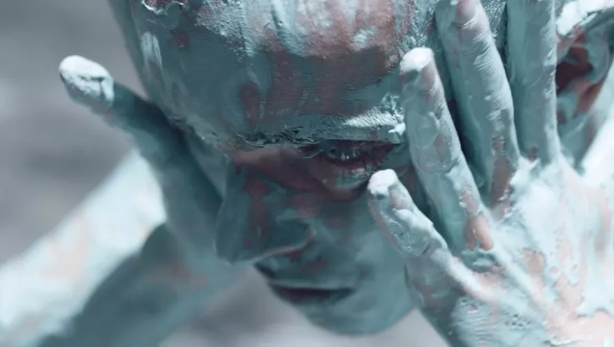 PREMIÄR: "Identitet som konst och konst som identitet"