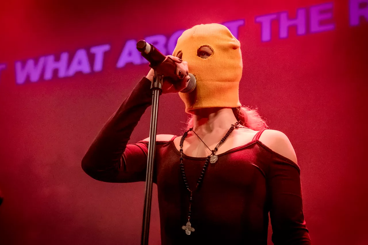 Pussy Riot-medlemmer dømmes til fengsel i Russland