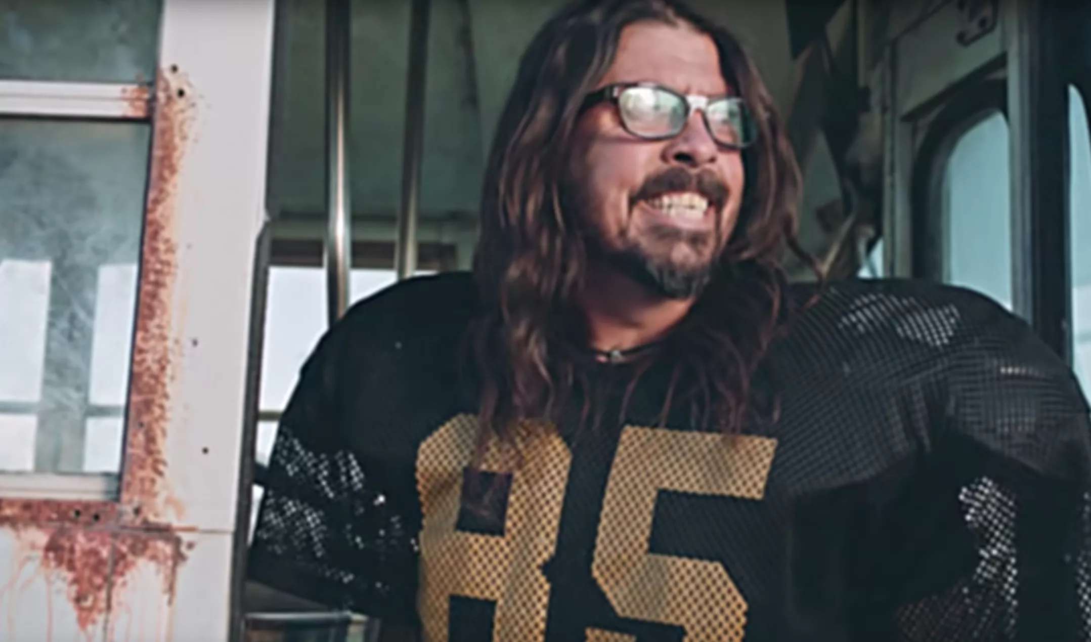 Før Super Bowl: Se Foo Fighters som uheldige fodboldspillere 