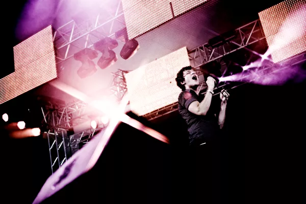 Friendly Fires til Vega