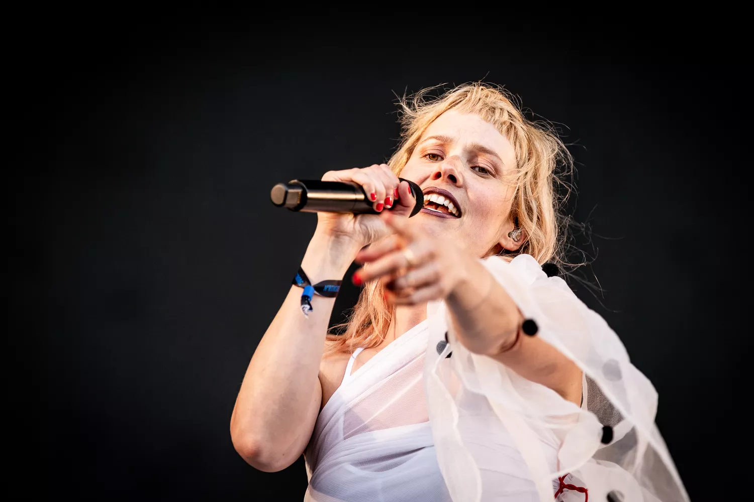 Oh Land bragte skiftevis gåsehud og rastløshed