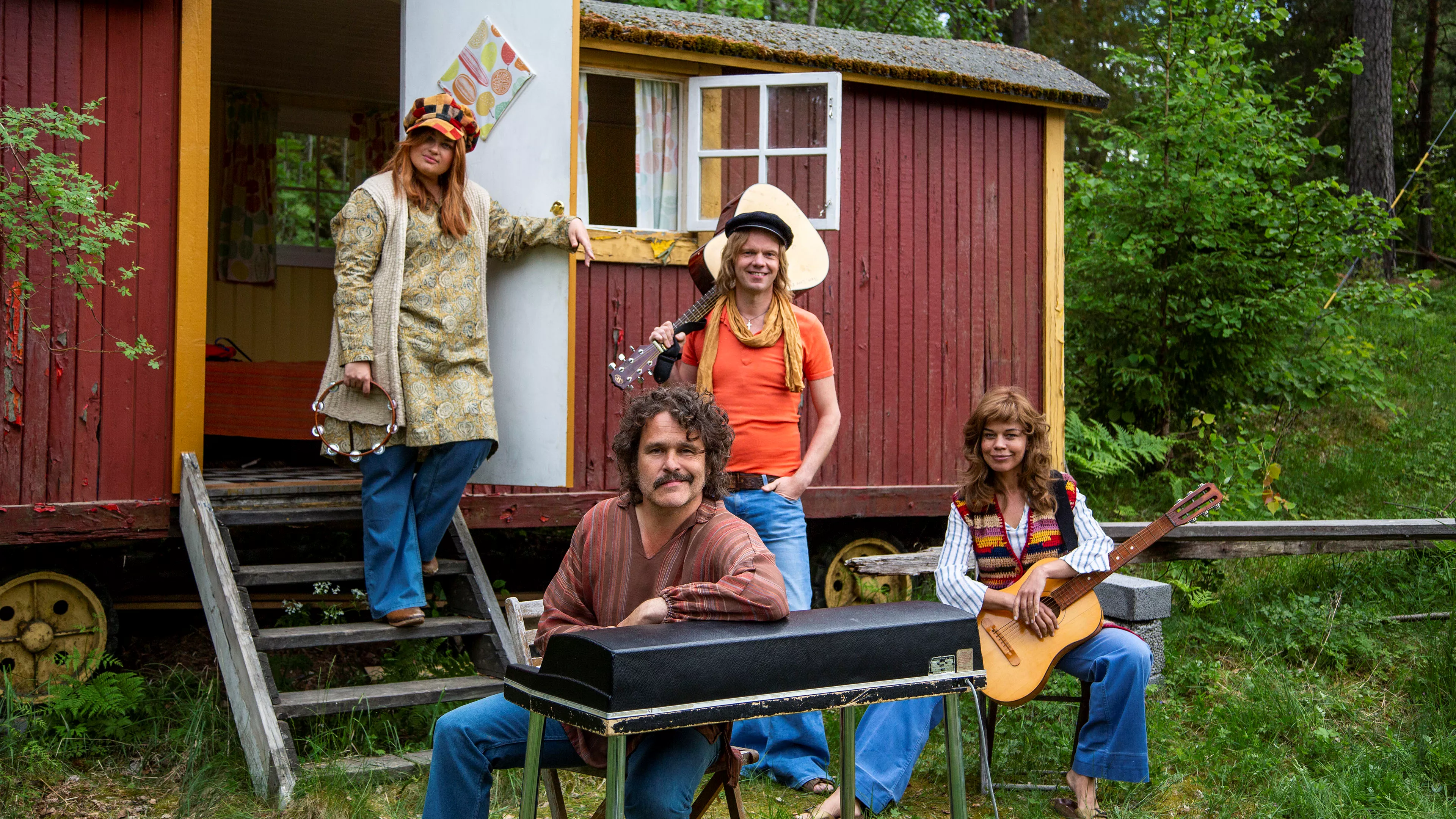 Lotta Lundgren, Erik Haag, Kakan Hermansson och Olof Wretling startar popgrupp