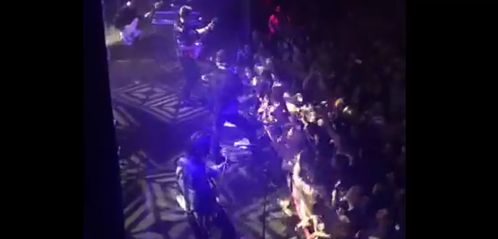 Se Henrik Berggren spela Shoreline