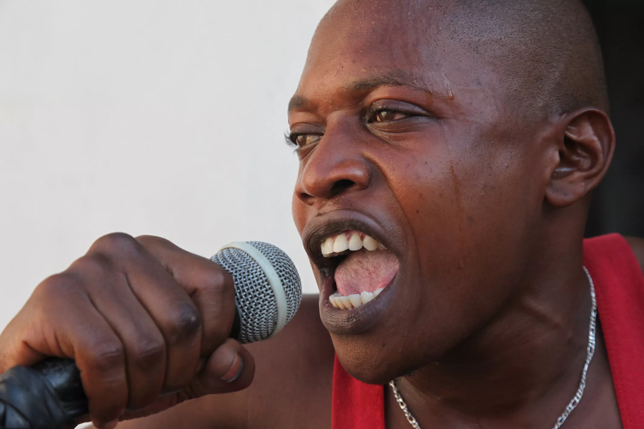 Clandestino presenterar band från Tanzania