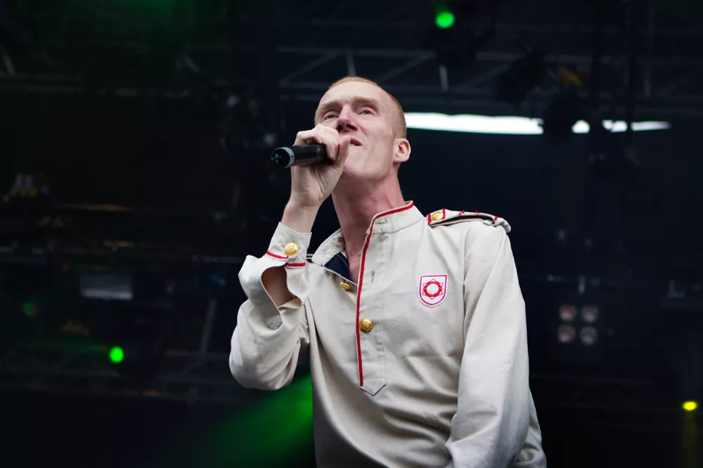 Kapten Röd: Peace & Love, Fantasia