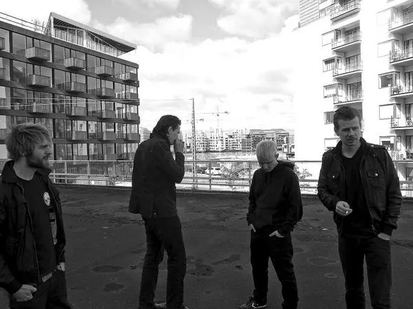 Gasblå albumdebuterer