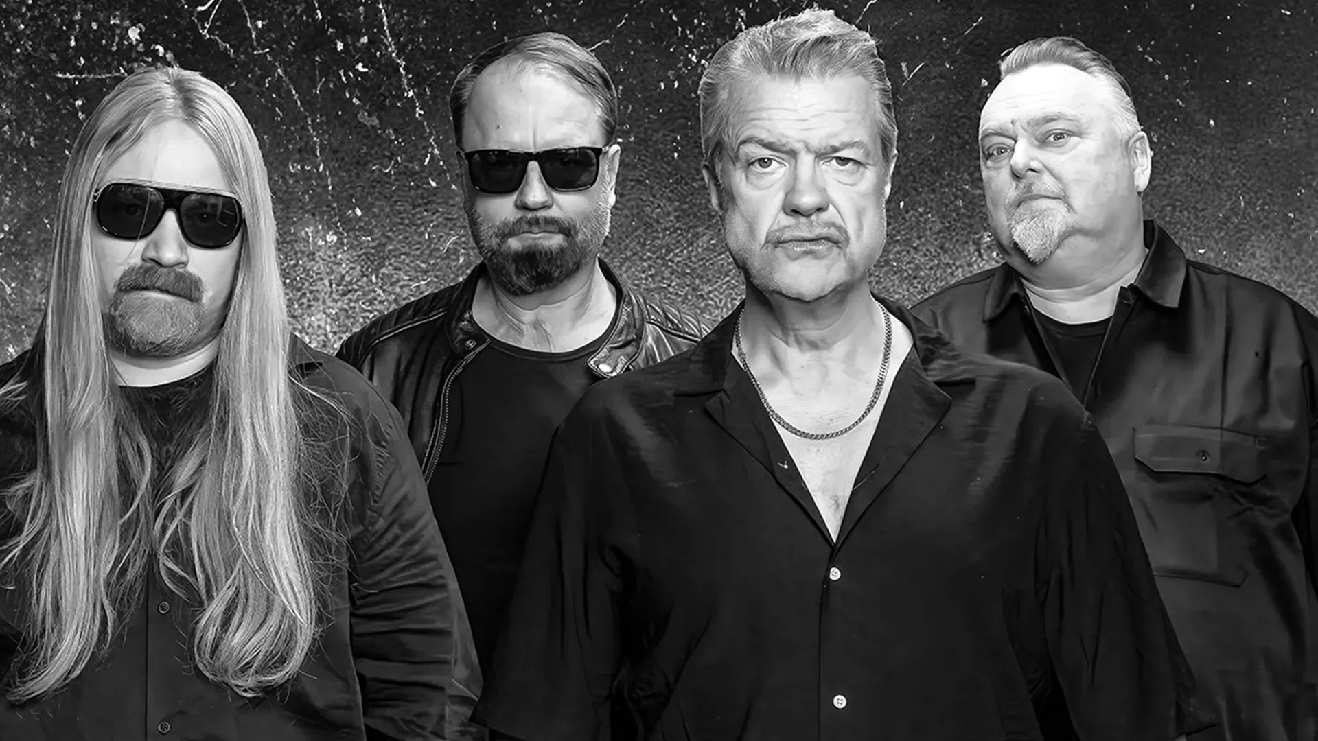 Rockebandet til Alex Rosén, Go Go Gorilla, er å finne blant årets mange VM-låt-bidragsytere.