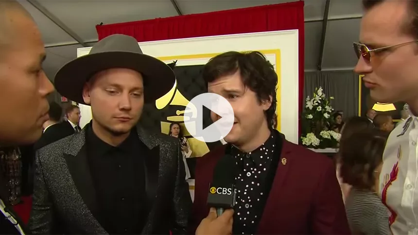 Lukas Graham på den røde Grammy-løber: Muslimer i dag bliver behandlet som jøder under 2. Verdenskrig