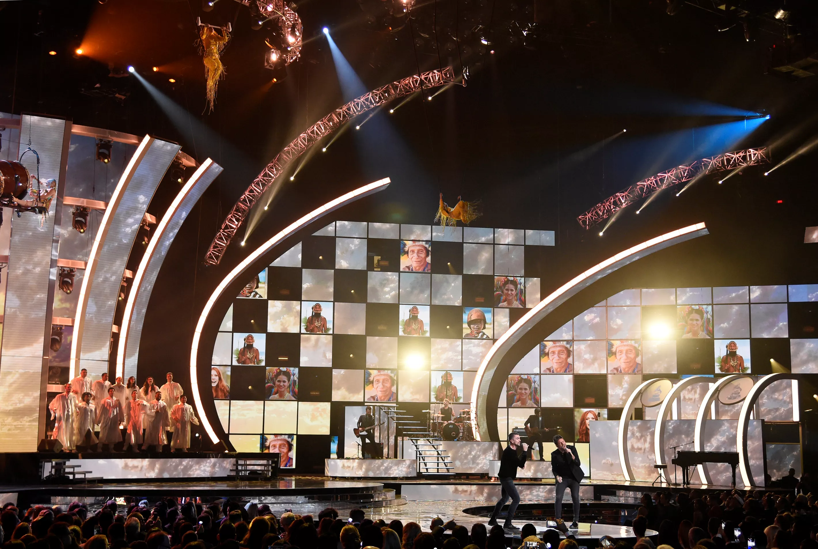 Utsetter Grammy-nominasjoner etter jordskjelv