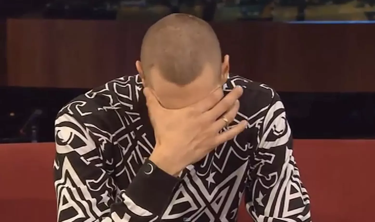 Se Filip & Fredriks märkliga intervju med Gustaf Norén