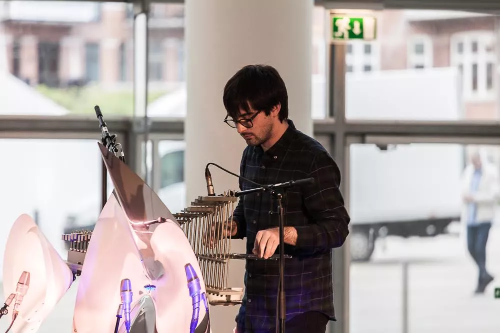 Jakob Bro og Mike Sheridan spiller og improviserer sammen i Aarhus i aften
