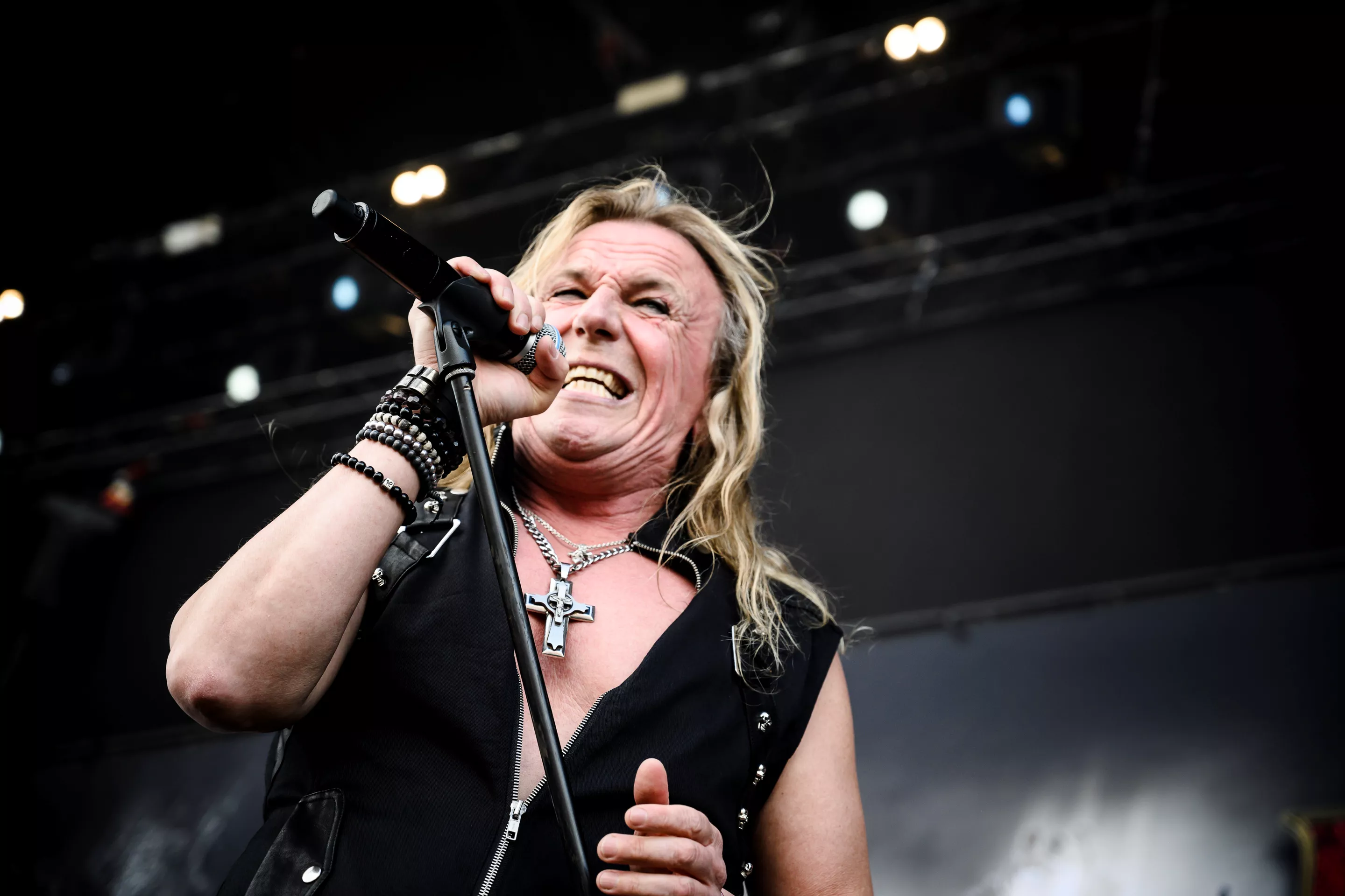 Pretty Maids-sanger ramt af kræft – aflyser koncerter 