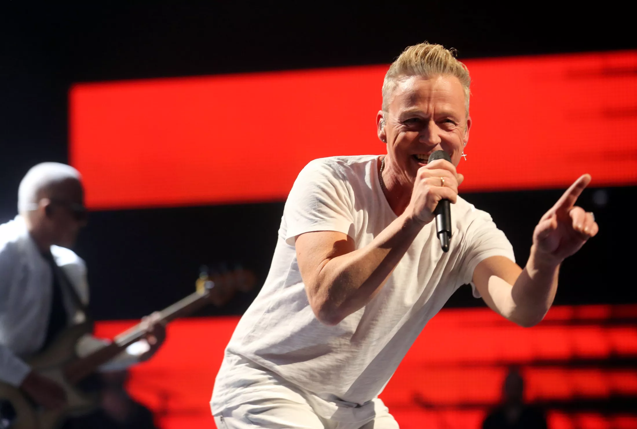 Hør Thomas Helmigs fodbold-VM-sang