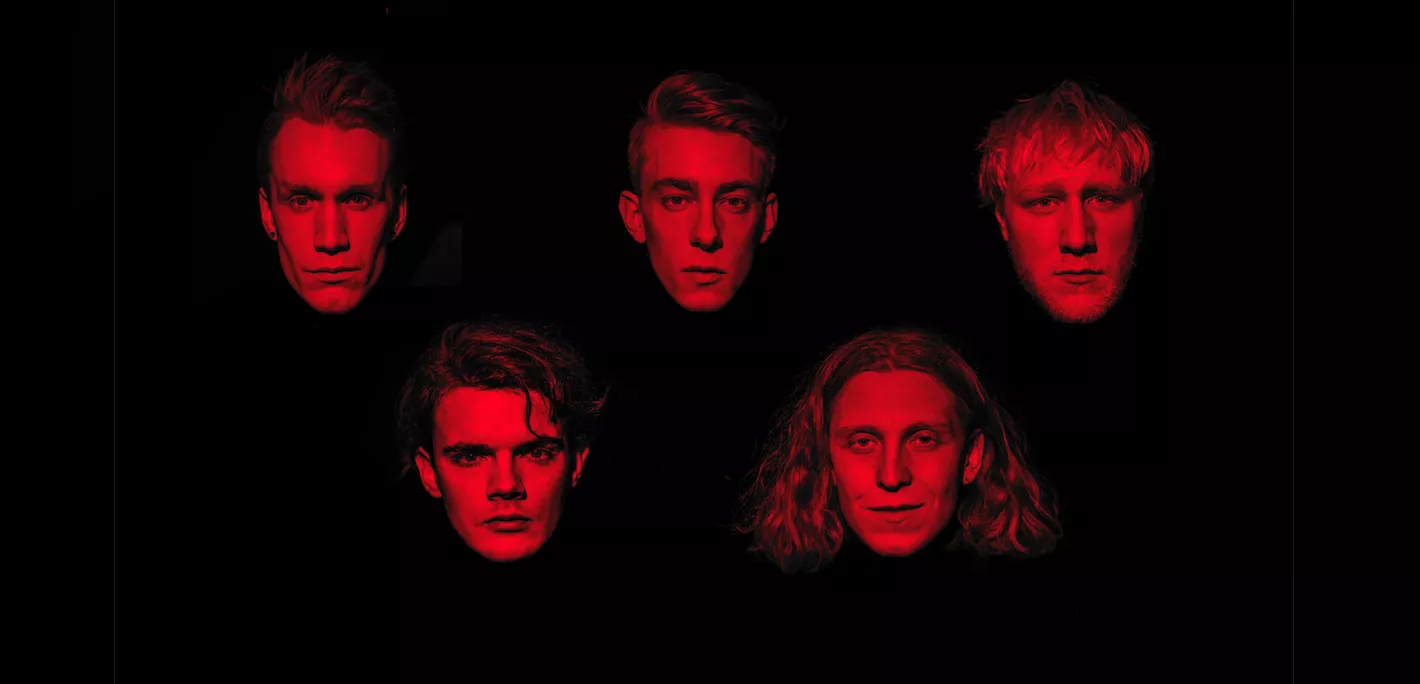 Se Astronauts nye, superflotte freak show-musikvideo 