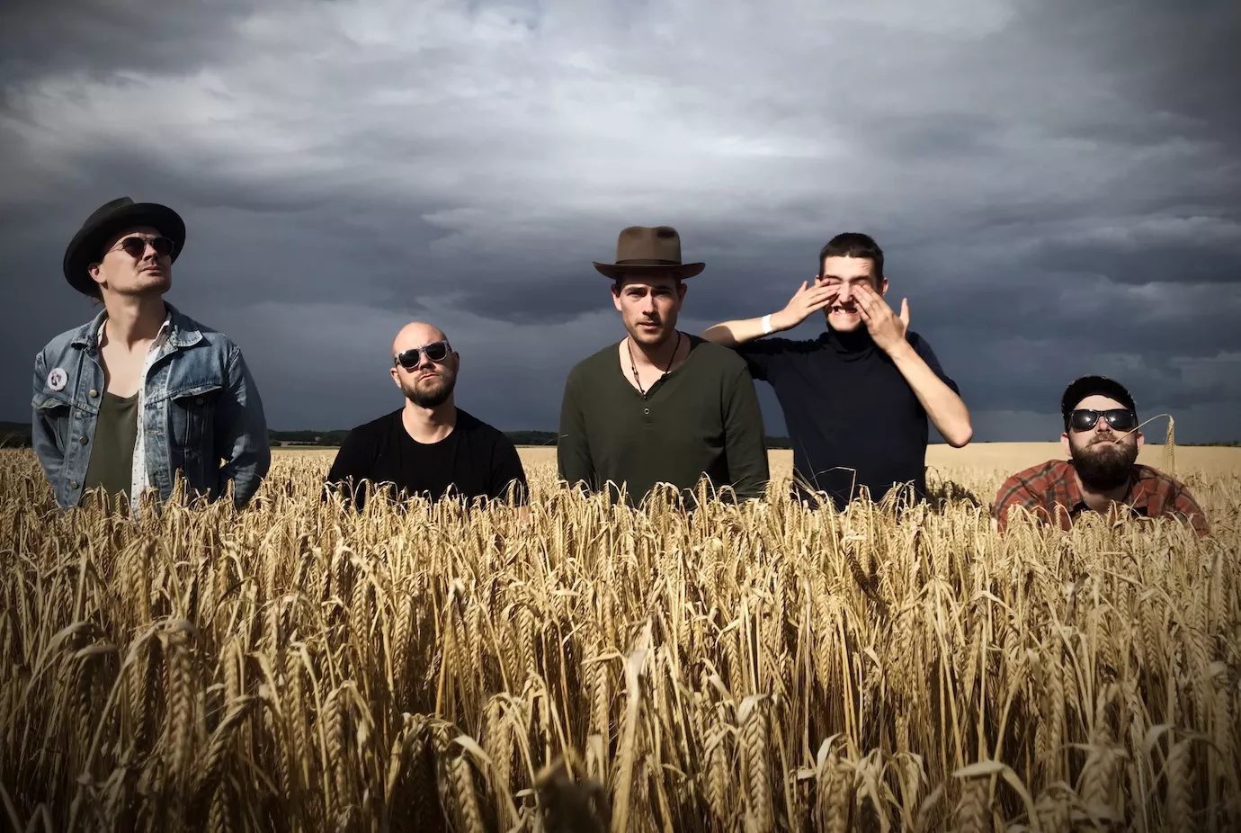 Frisk og frejdig folkrock med bid i teksterne