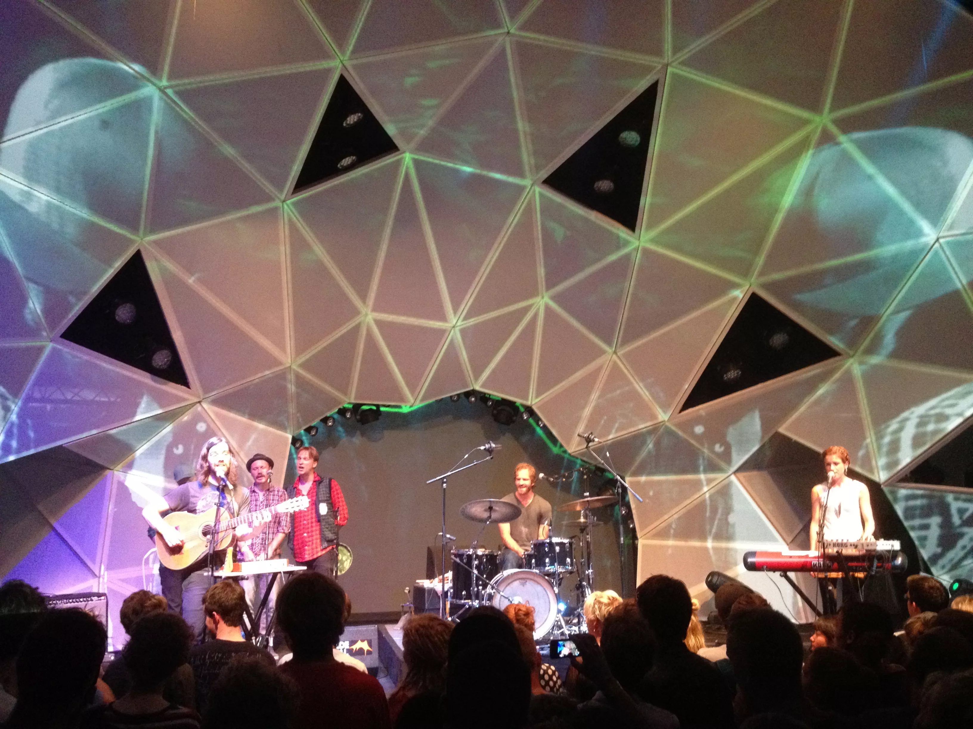 Bowerbirds: Roskilde Festival, Gloria