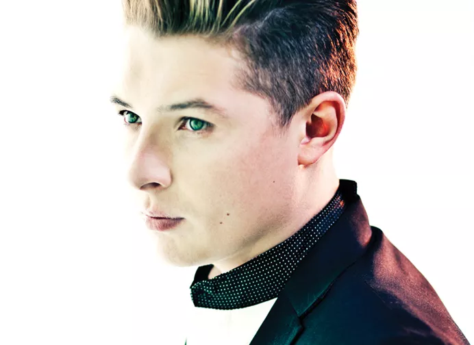 Stjärnskottet John Newman till Sverige