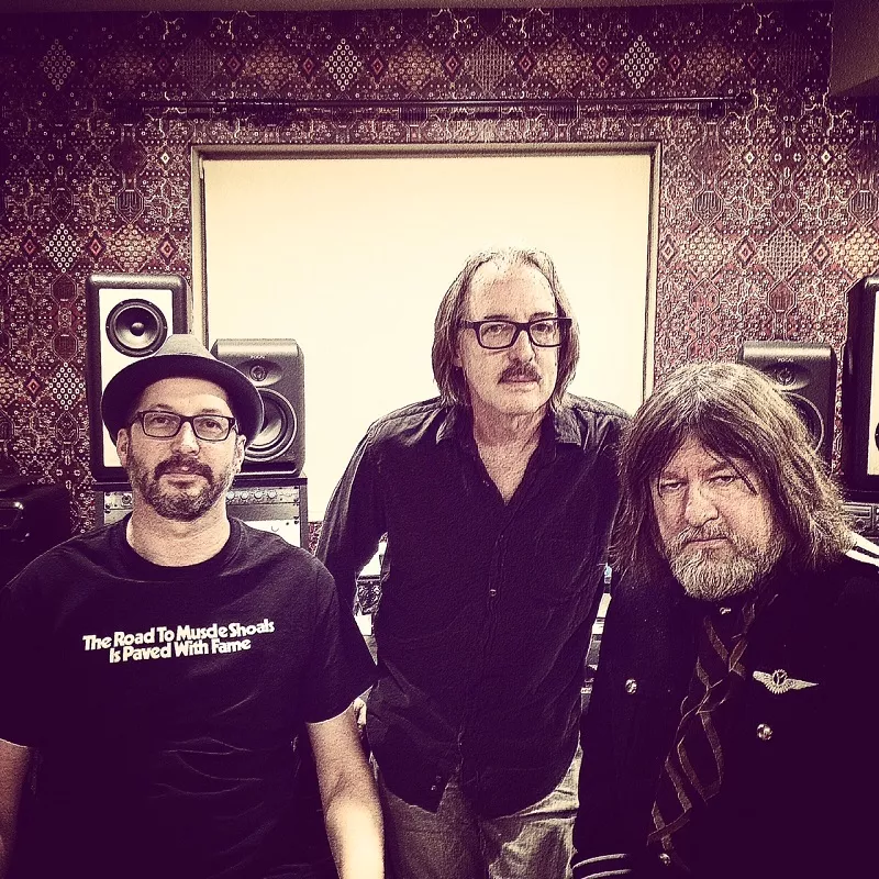 Bildbeviset: Ebbot samarbetar med producent-ikon