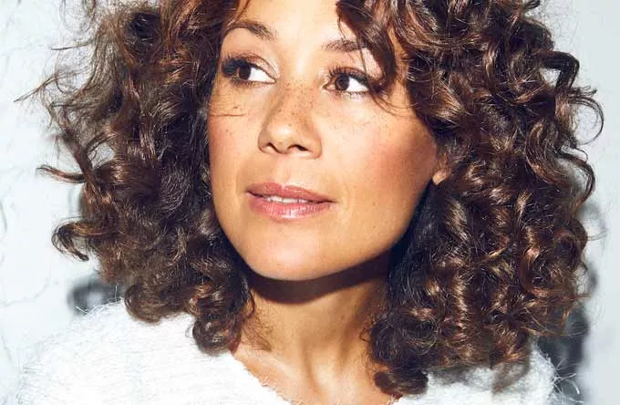 Camille Jones udgiver i dag personligt popalbum