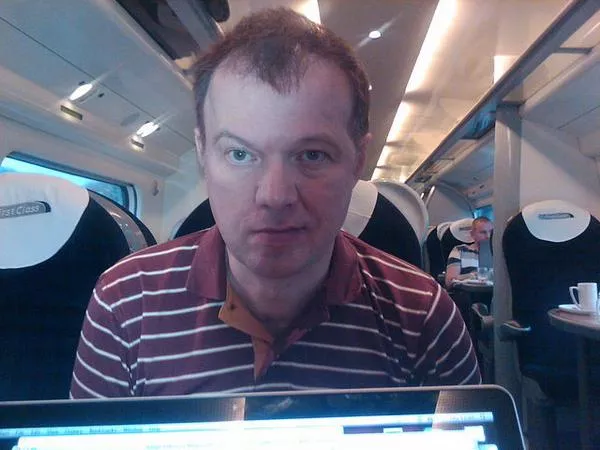 Edwyn Collins: Folk tror, A Girl Like You er med Bowie eller Iggy