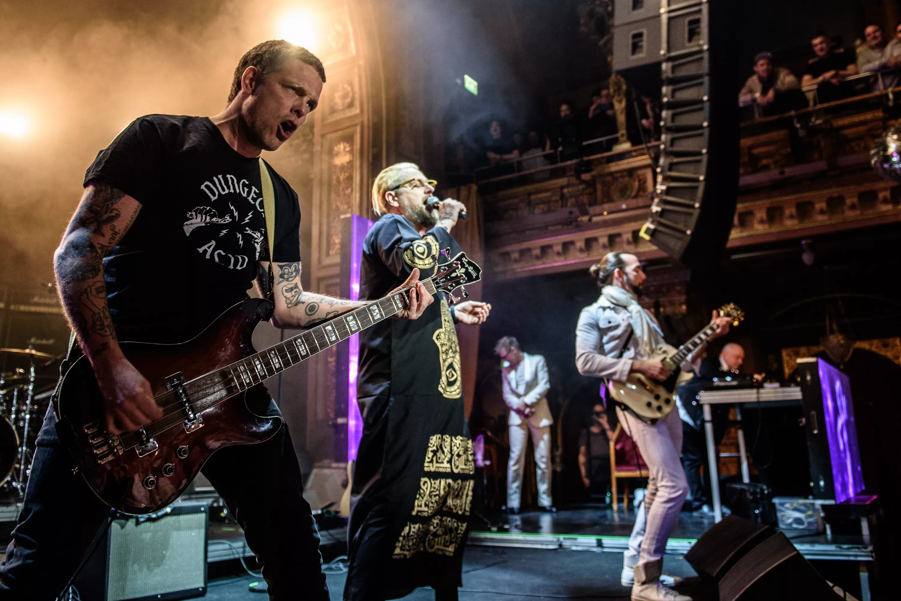 Hudikkalaset presenterar huvudakt