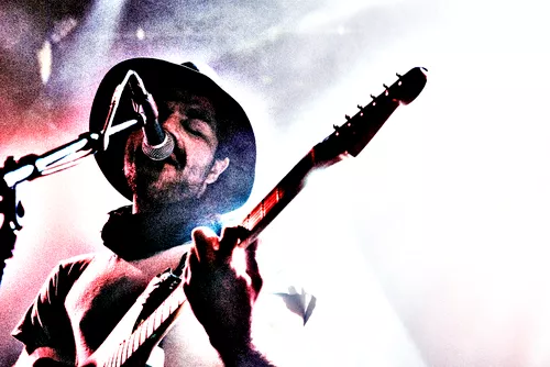 Choir Of Young Believers og Chimes & Bells: VoxHall, Århus