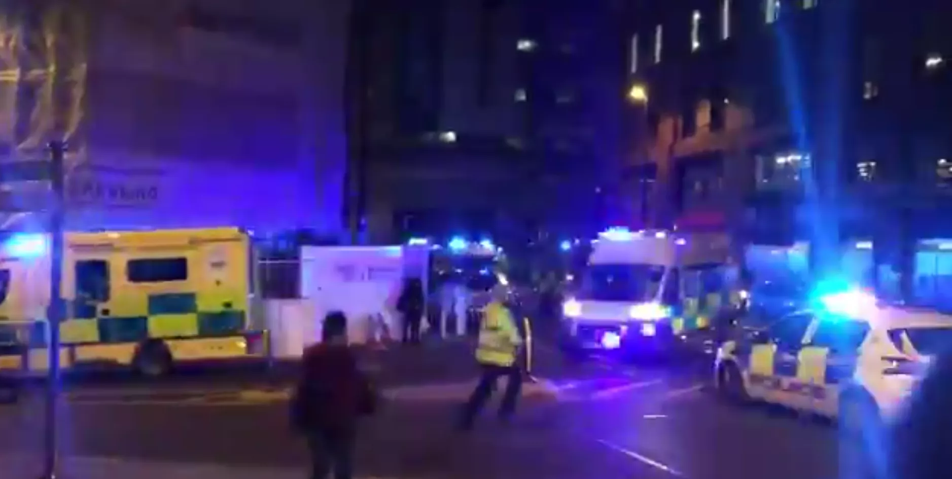 ISIL tager ansvar for sømbombe til Ariana Grande-koncert