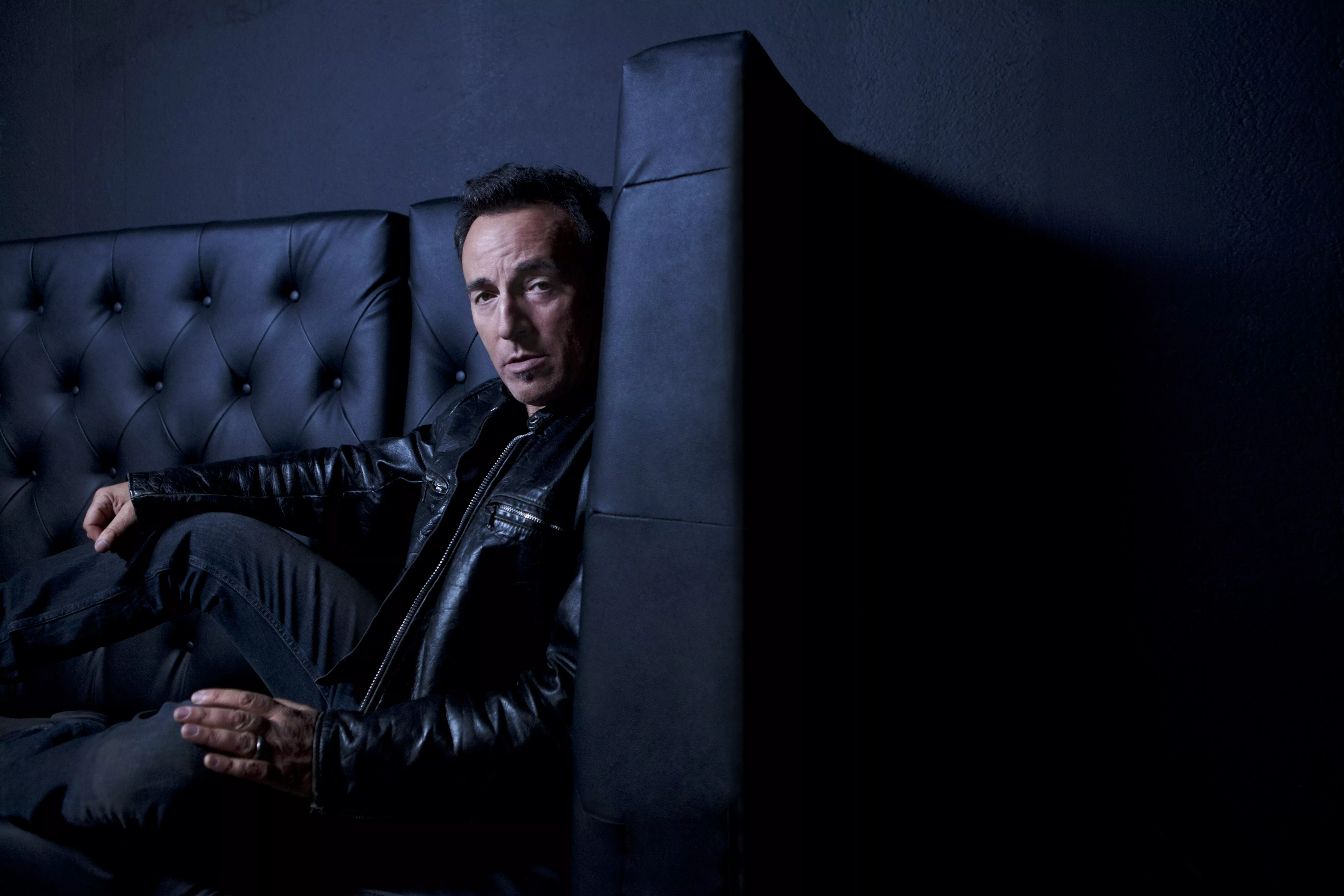 Lyssna: Bruce Springsteen – "We are Alive"