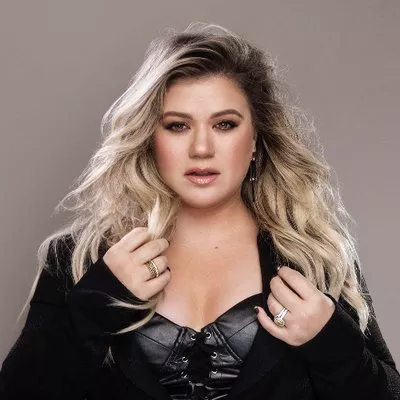 ANMELDELSE: Soulet Kelly Clarkson drukner i overproduktion
