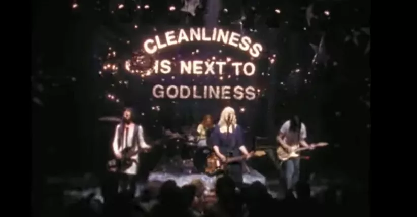 Hintar rockikonen om en återförening? 