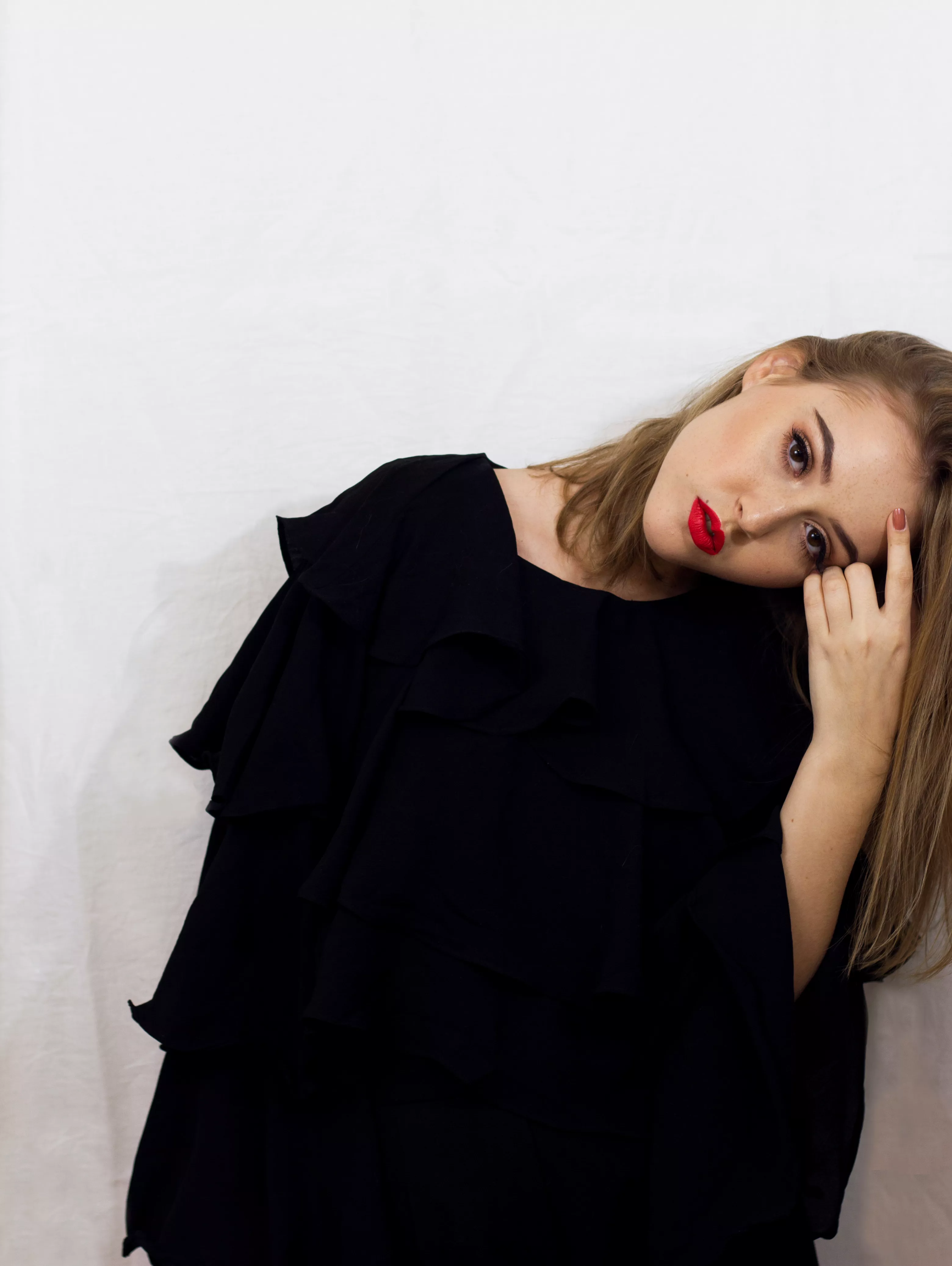 En Drös Poeter-Vilma går solo – ”Kul att göra en liten hit till fuckboys!”