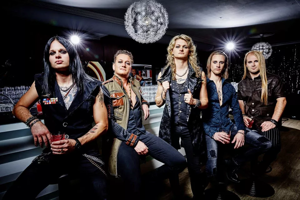 Guldkantad hårdrocksfest