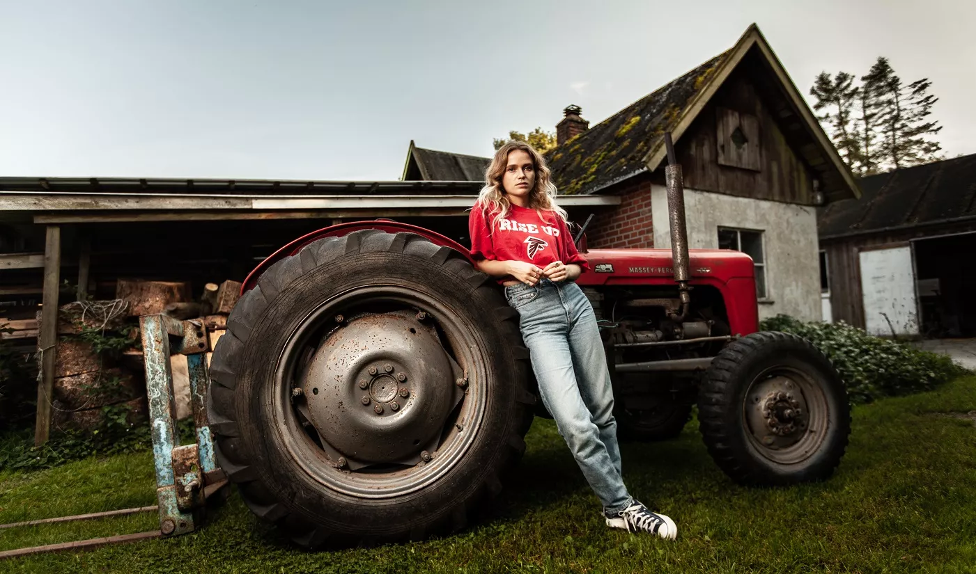 Dopha udgiver debutalbum og drager på turné