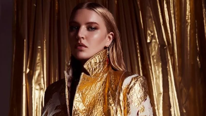 Popkometen Self Esteem til dansk festival