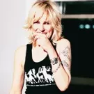 Lucinda Williams giver to koncerter