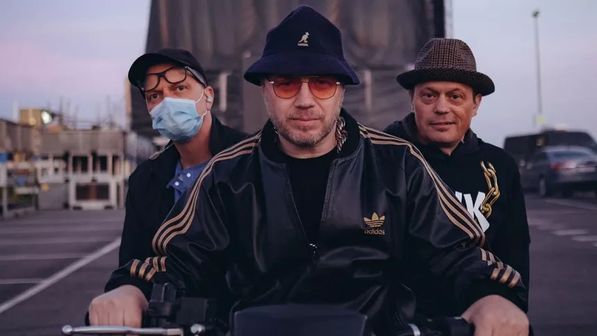 Malk de Koijn drager på turné