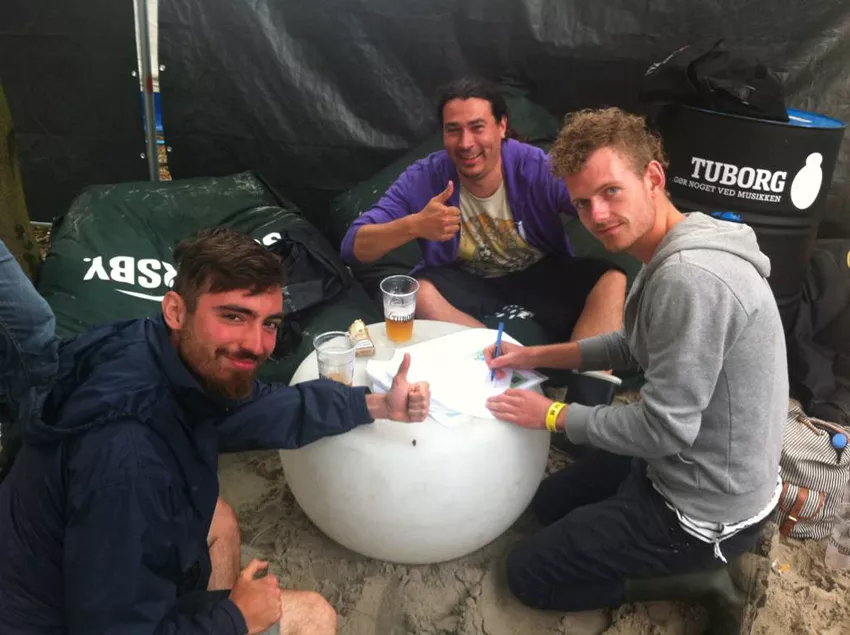 Tako Lako signer med Sony
