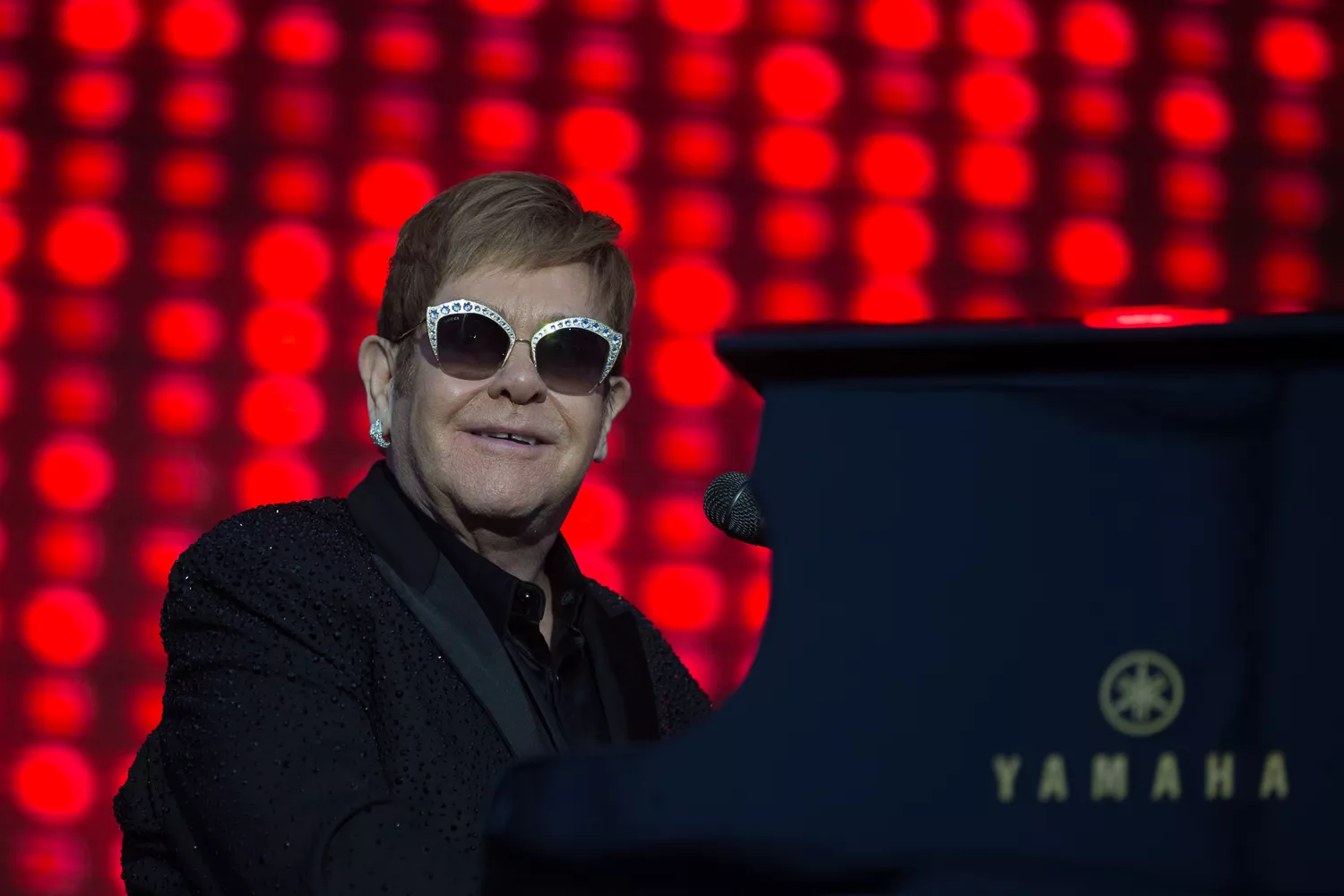 Elton John annonserer sin eneste konsert i Norge på avskjedsturnéen