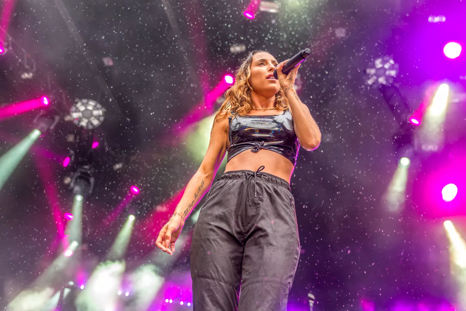 Medina tændte en løbeild på Smukfest – til sidst